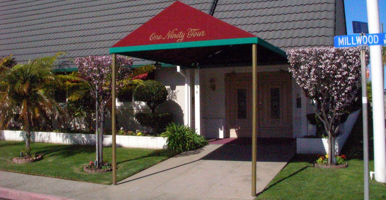 Chapel of the Highlands entrance in Millbrae