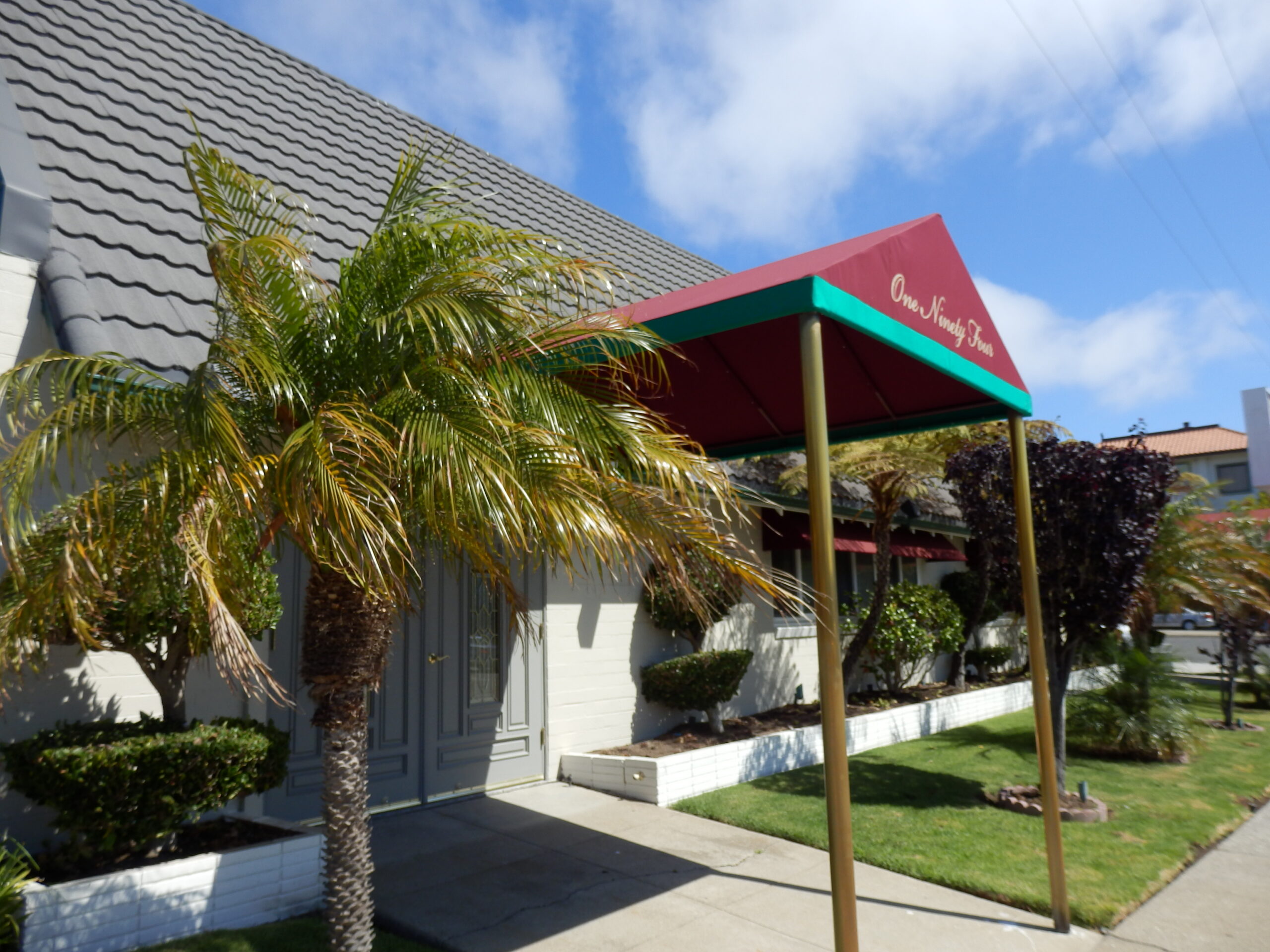 Entrance and front awning of Chapel of the Highlands in Millbrae